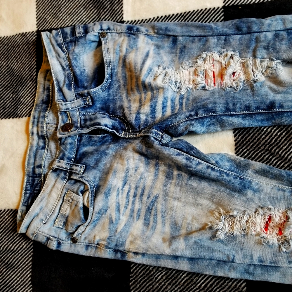 Machine Jean's distressed lace Jean's size 27